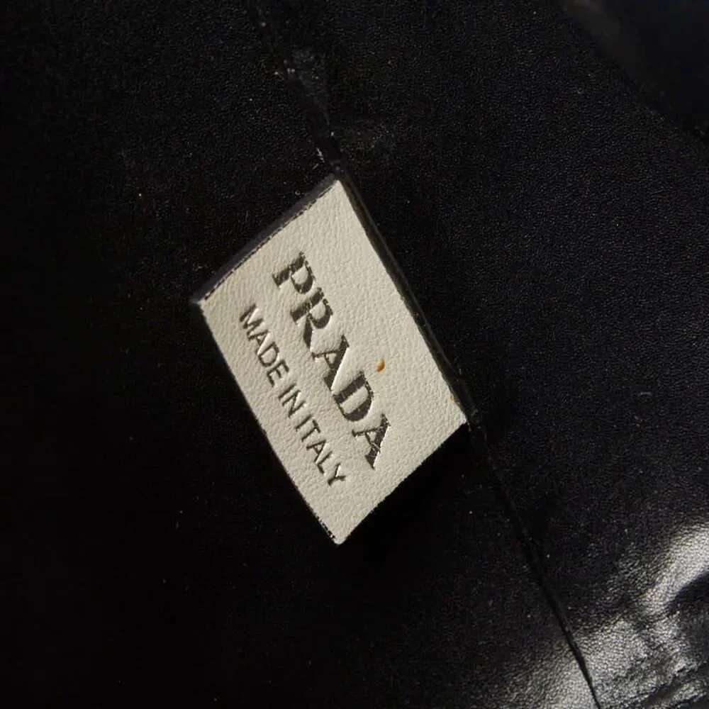 Prada delivery duty